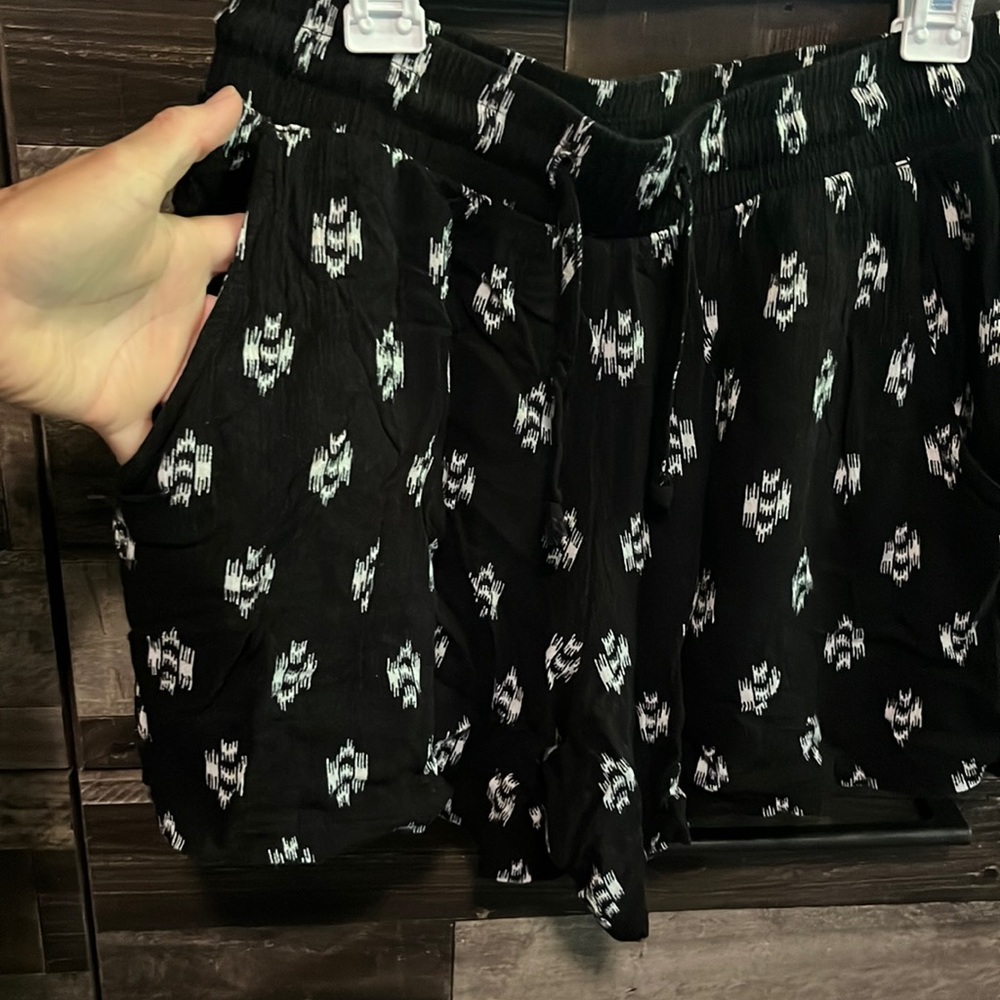 Wonder Limited cabana, short size small